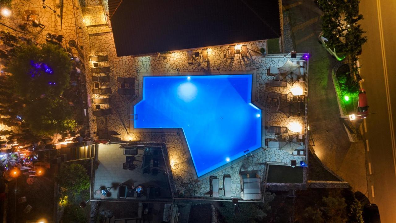 Semiramis Hotel Frínion Екстериор снимка