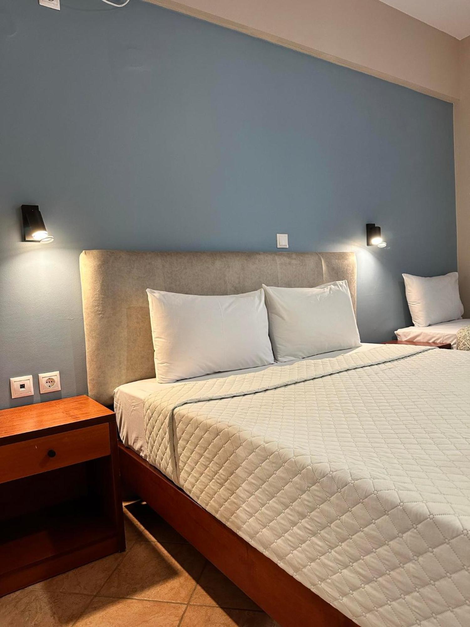 Semiramis Hotel Frínion Екстериор снимка