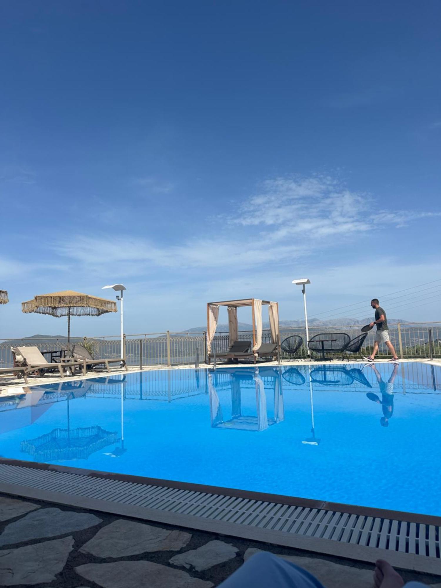 Semiramis Hotel Frínion Екстериор снимка