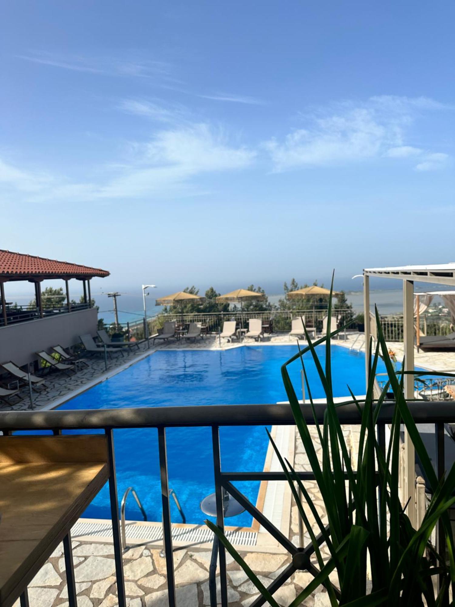 Semiramis Hotel Frínion Екстериор снимка