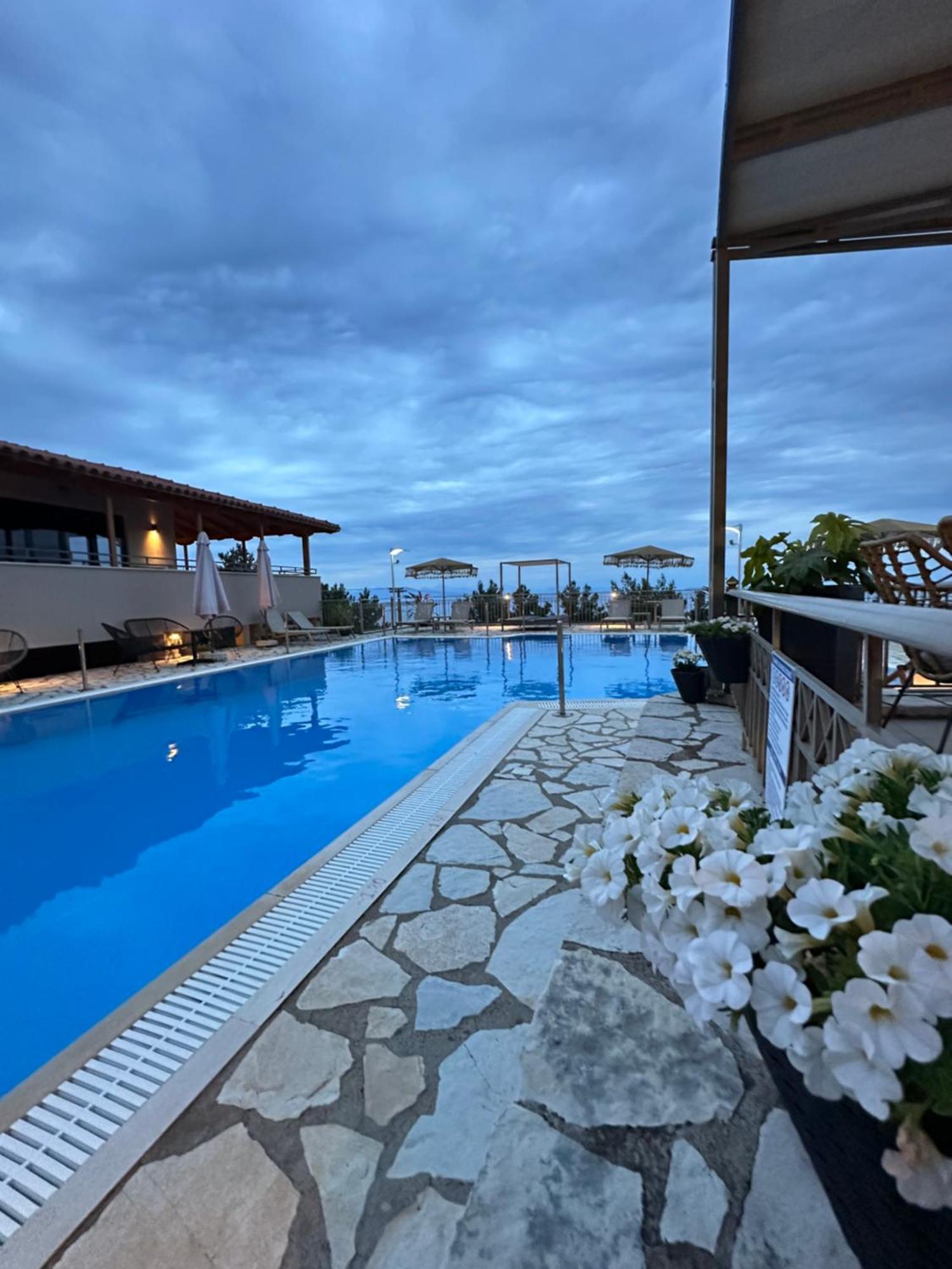 Semiramis Hotel Frínion Екстериор снимка